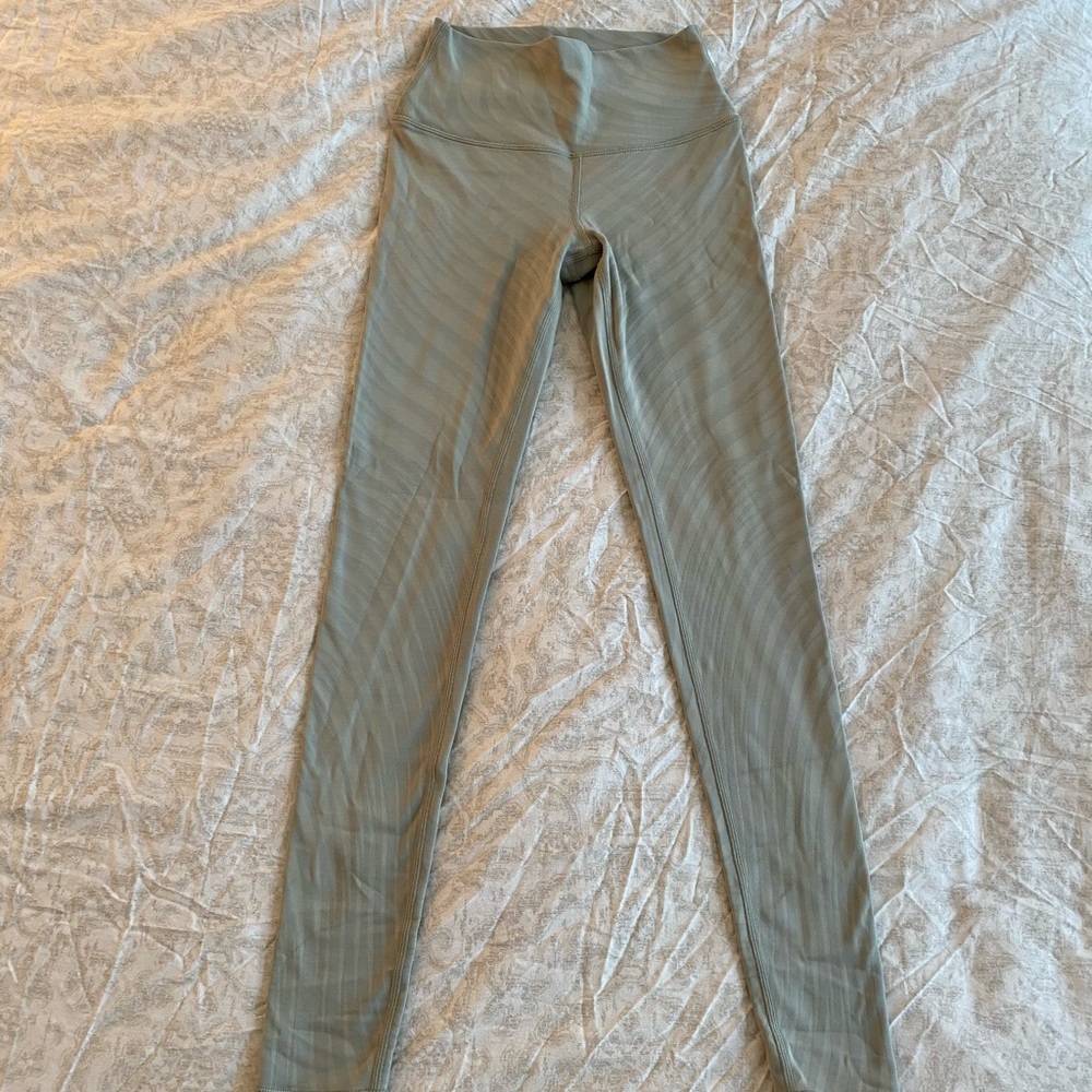Alo Yoga Leggings (XS)